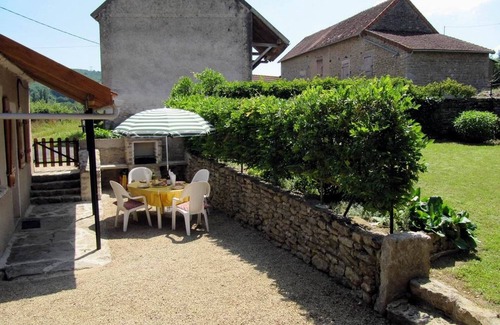 Passy Cottage | Quiet farmhouse in southern Burgundy