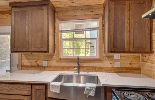 Hemphill Cabin | Quiet Hemphill Cabin Retreat Near Toledo Bend Lake