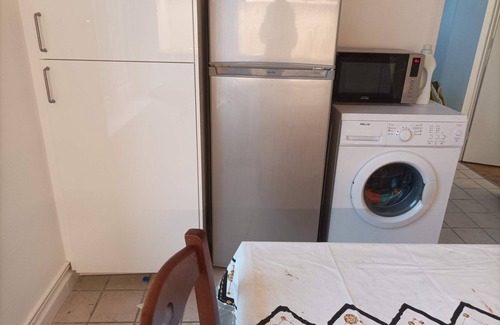 Esperance-Cottages House | Quiet house - Enclosed garden - Free parking, vehicle not required