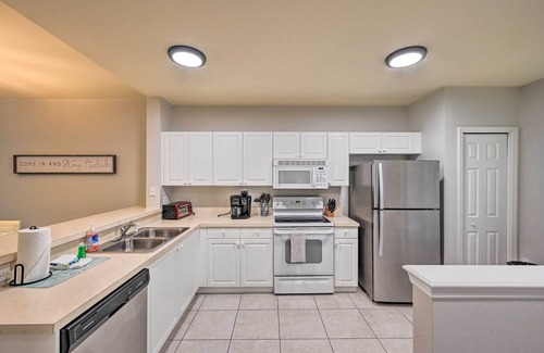 Ole Condo | Quiet Lely Resort Condo w/Pool - 2 Mi to Golf!