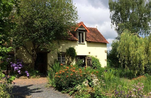 Saint-Clair-sur-l'Elle House | Quiet Normandy Hideaway