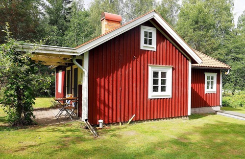 Fagersanna House | Quiet natural domicile, family-friendly, forest, meadows and fields, close to the lake