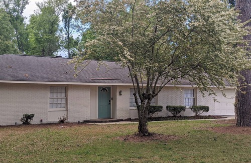 Ogden House | Quiet oasis minutes from the beach!