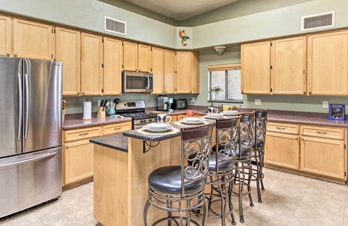 Sierra Vista Southeast House | Quiet & Peaceful Hereford Gem - Dogs Welcome!