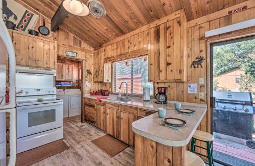 Ruidoso House | Quiet Retreat with Hot Tub - 16 Miles to Ski Apache!