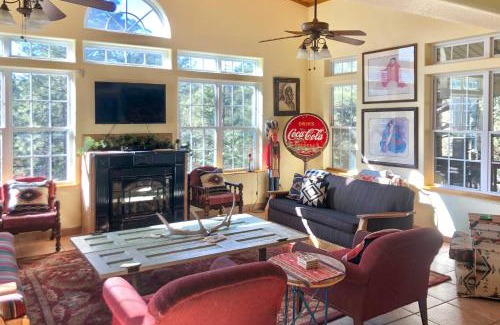 Ruidoso House | Quiet Ruidoso Hideaway - 2 Mi to Grindstone Lake!
