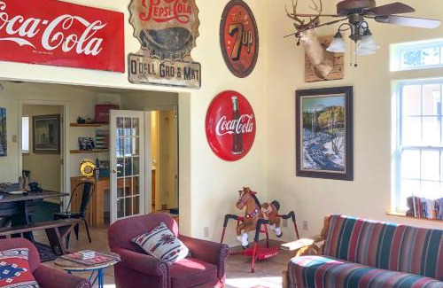 Ruidoso House | Quiet Ruidoso Hideaway - 2 Mi to Grindstone Lake!