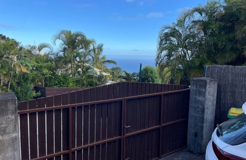 Les Avirons Apartment | Quiet studio for two, wheelchair accessible, near golf and beaches