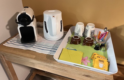 Cul de Sac Apartment | Quiet studio with private pool and garden