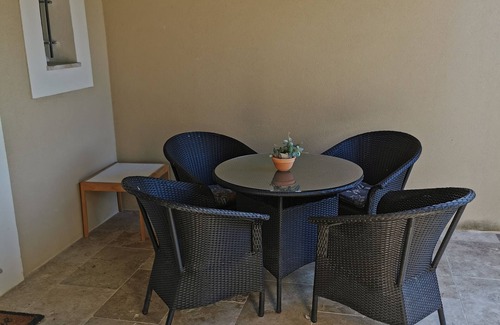 Althen-des-Paluds Villa | Quiet villa with private pool and large garden
