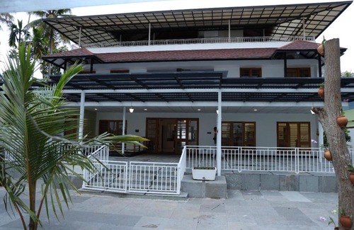 Kollam House | QUILON LAKE INN