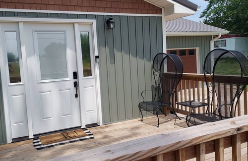 Hamilton House | Quilter's retreat! 3 quilting spaces and 2 full bathrooms!