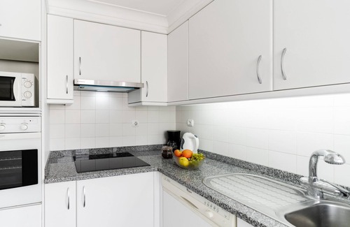 Imaculado Coracao de Maria Apartment | Quinta Deão I by An Island Apart