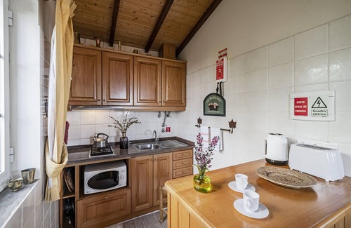 Santa Maria Maior Cottage | Quinta Devónia - Cedro, country house with sea view