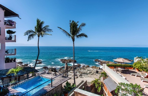 South Shore Hotel Area Apartment | Quinta Maria Cortez Beach Hotel