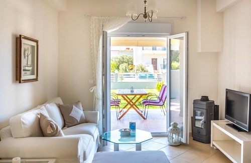 Nikita House | Quintessence Villas Garden