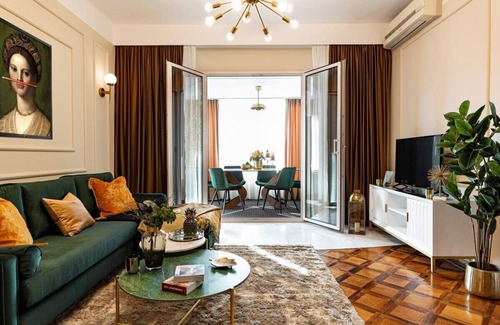 Bucharest City-Centre Apartment | Qult The Renaissance Affair