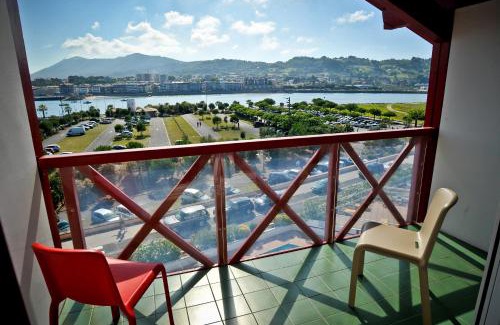 Hendaye Apartment | Résidence Mer & Golf Sokoburu