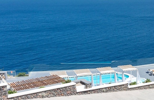 Akrotiri House | R 1177 Hotel Apex - Standard Double Room | Garden View