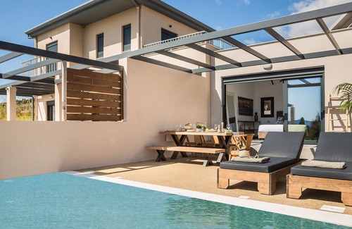 Lixouri Villa | R 1477 Lepeda K4 with Closet, Pool View & House Wine and Fruit Basket upon arrival.