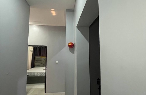 Abuja Cabin | R-Oak Hotels and Apartments