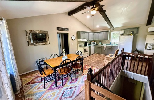 Mammoth Spring House | R&R cabin is a cozy 2-bedroom house in Mammoth Spring with a Spring River view!