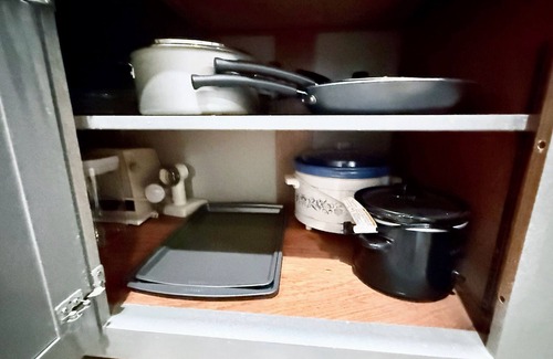 Mammoth Spring House | R&R cabin is a cozy 2-bedroom house in Mammoth Spring with a Spring River view!