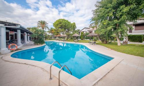 Calafell Villa | R157 - Casa Alorda Park con Piscina , Jardin y Cerca de la Playa