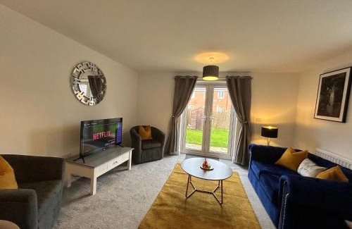 Radbourne House | Radbourne House - Spacious 2 Bed, Home from Home in Derby