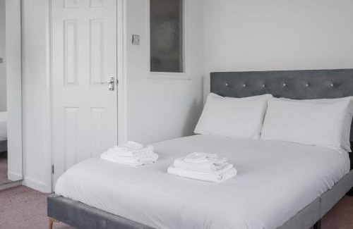 Chepstow House | Radford Retreat