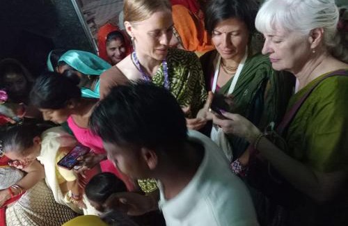 Govardhan House | RADHA APARTMENTS Stay