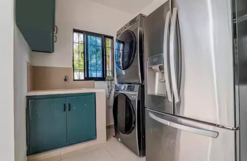 Miramar Villa | Radiant Roomy 5 Br Home with pool and parking