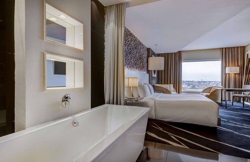 Ikeja Hotel | Radisson Blu Lagos Ikeja Hotel