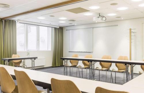 Oslo City Centre Hotel | Radisson RED Oslo City Centre, A Verified Net Zero Hotel