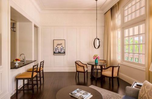 Colonial District Hotel | Raffles Singapore