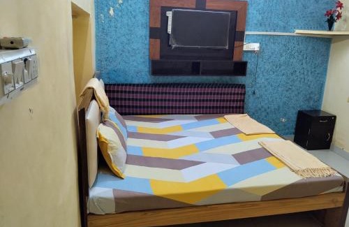Faizabad House | Raghunath Bhawan Yatri Niwas Home Stay AC Or Non AC Rooms