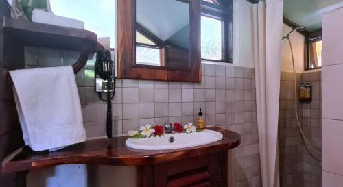 Teahupoo House | RAIATEA - Fare Coco