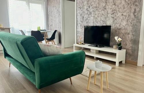 Floresti Apartment | Rainbow Apartments
