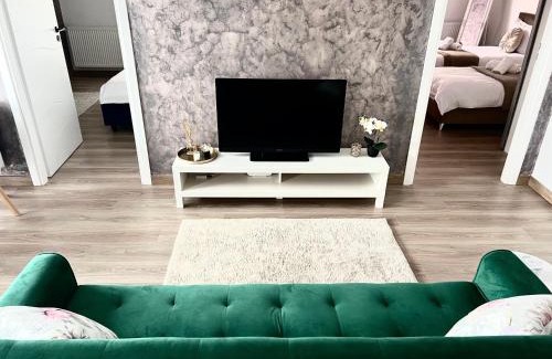 Floresti Apartment | Rainbow Apartments