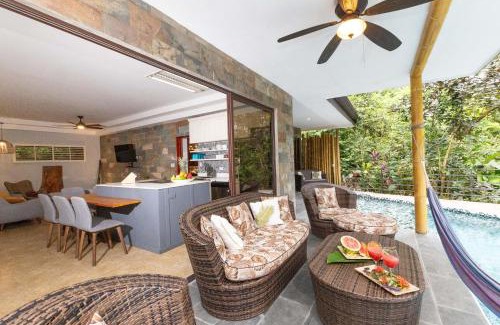 Quepos House | Rainforest Gem 2BR Aracari Villa with Private Pool AC Wi-Fi