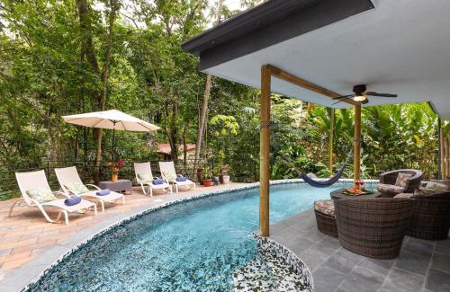 Quepos House | Rainforest Gem 2BR Aracari Villa with Private Pool AC Wi-Fi