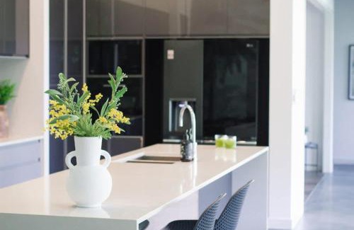 Redlynch House | Rainforest Retreat - Pool W Stunning Views