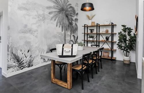 Redlynch House | Rainforest Retreat - Pool W Stunning Views