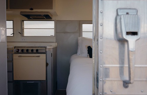 Fremont County Apartment | Raja Streamline - Soaking Included