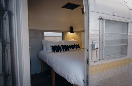Fremont County Apartment | Raja Streamline - Soaking Included