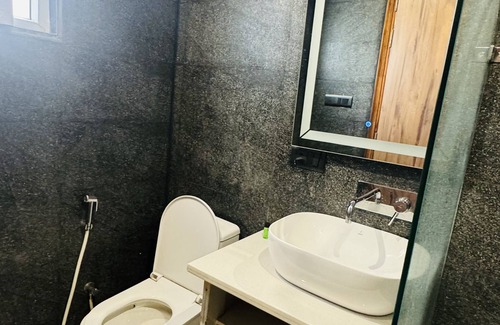Greater Noida Hotel | Raksha Suites & Banquet Greater Noida