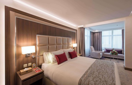 Palestine Street Hotel | Ramada by Wyndham Continental Jeddah