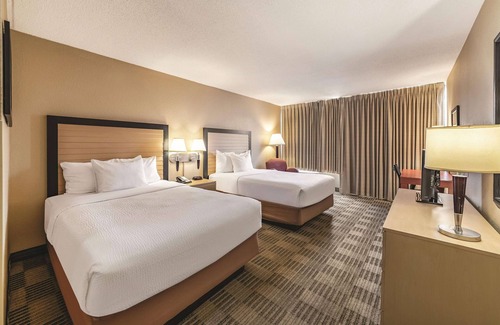 Fairfield Hotel | Ramada by Wyndham Fairfield NJ