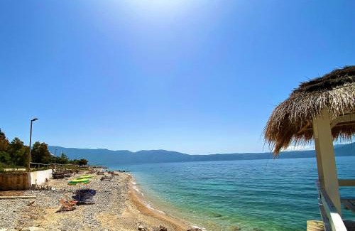 Radhime House | Ramo's Hilltop Retreat with Kitchenette and Patio - 1st