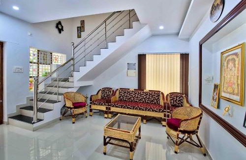 Thiruvananthapuram House | Rams Guest House with Kitchen Near Kochu Veli Railway station & Lulu Mall